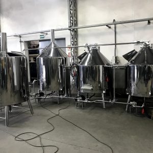 Conjunto de panela com capacidade útil de 1000 litros